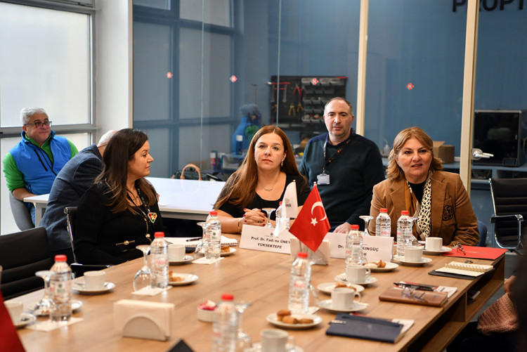 Üniversitemiz ile Pearson Türkiye Arasında Paylaşım ve Bilgilendirme Toplantısı